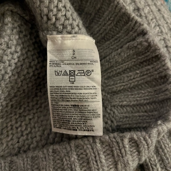 Banana Republic gray wool turtleneck — sz small - Picture 4 of 4